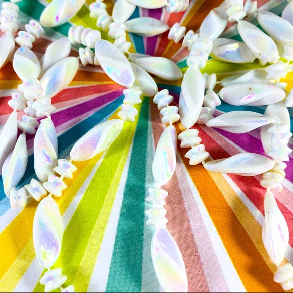 58” strand of iridescent plastic multi shaped beads Hong Kong Vintage - Picture 2 of 5